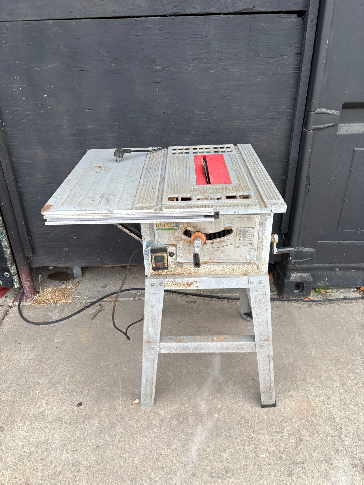 Kinzo Zaagtafel - Gebruikt, Doe-het-zelf en Verbouw, Ophalen, Gebruikt, Cirkelzaag