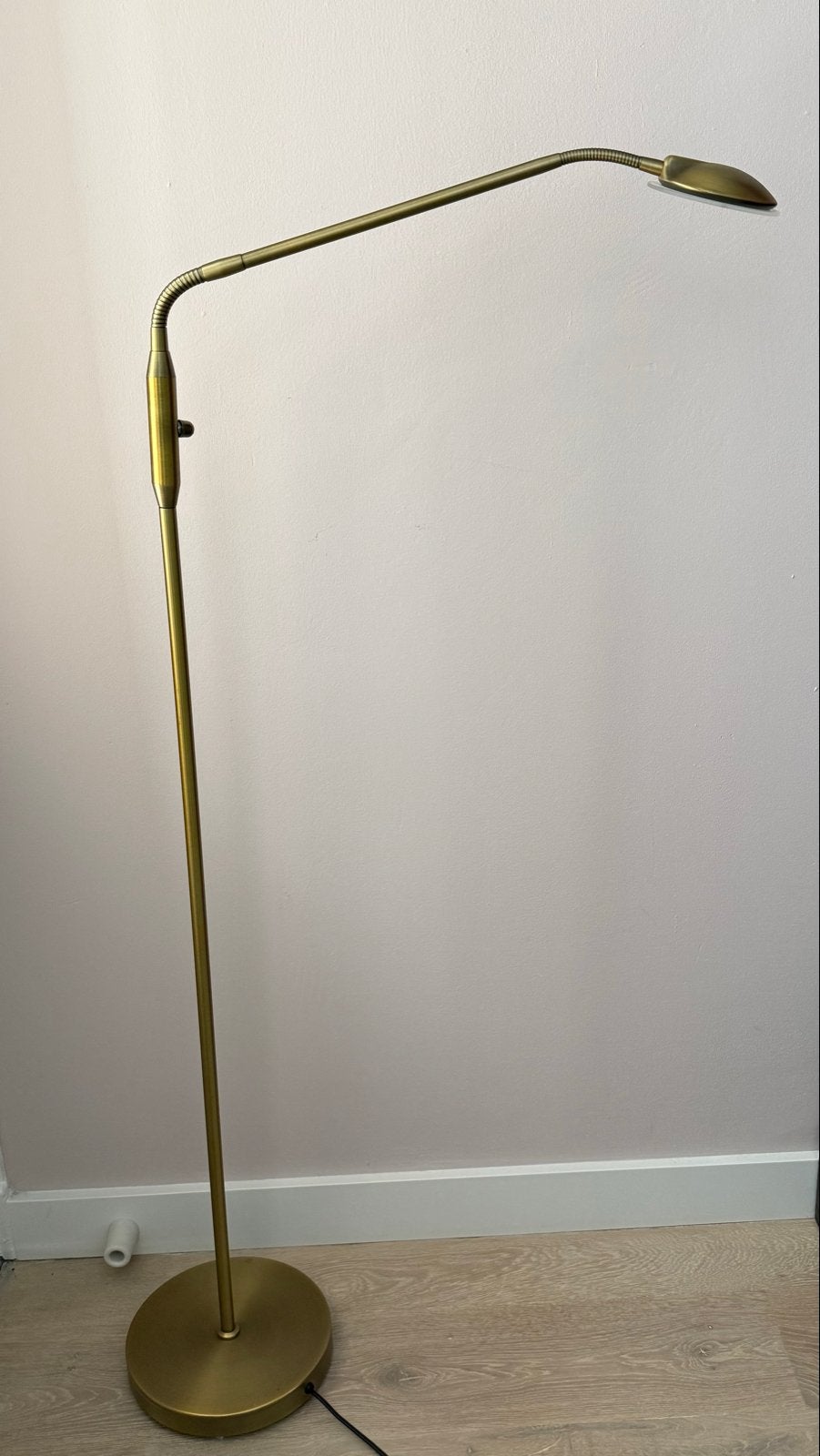 Bronzen vloerlamp met flexibele arm zgan, Ophalen, Zo goed als nieuw, Metaal, 150 tot 200 cm