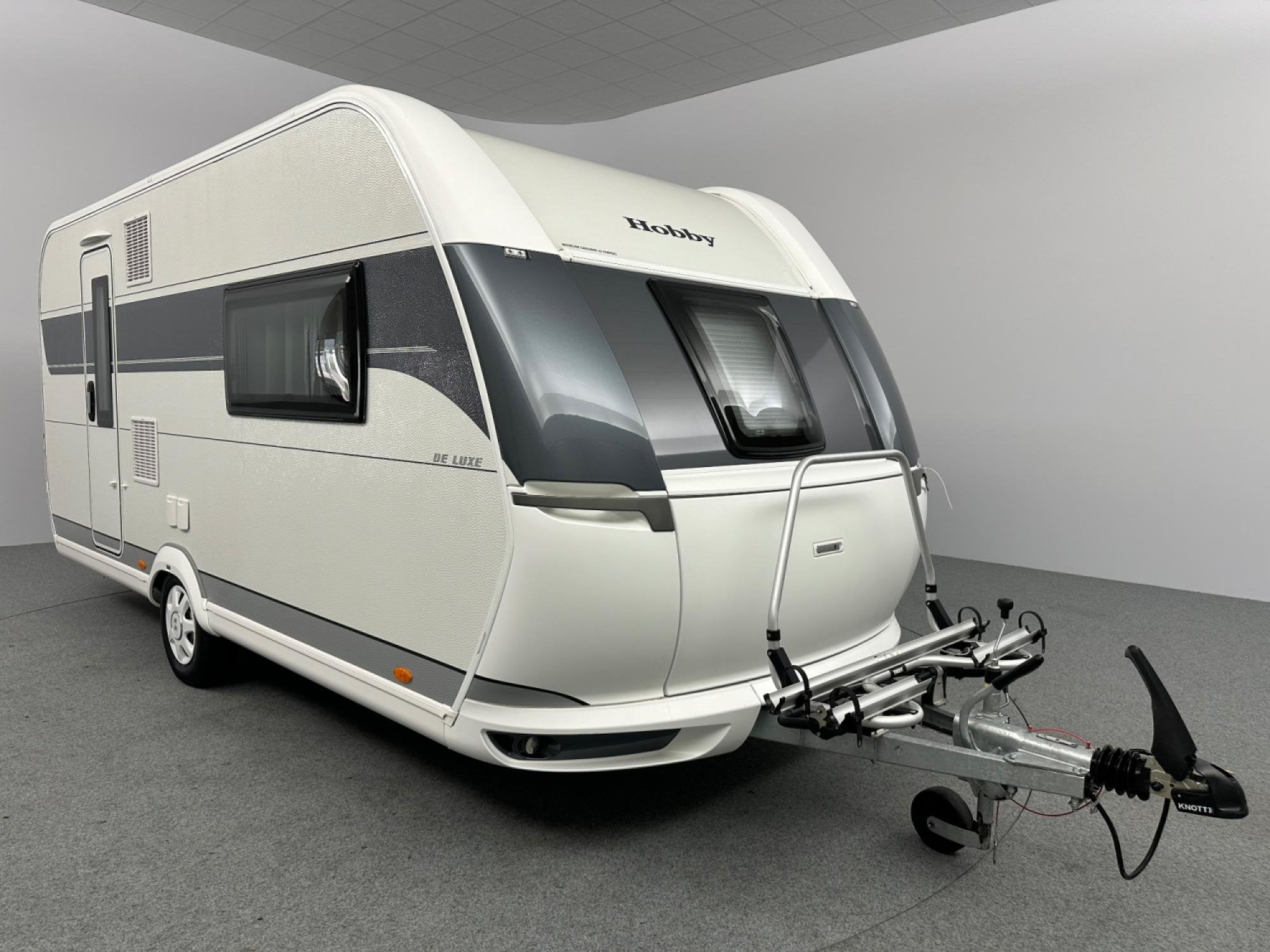 Hobby De Luxe 460 SFF Queensbed Dakairco Voortent Fdrager, Hobby, Tot en met 2, Bedrijf, 4 tot 5 meter