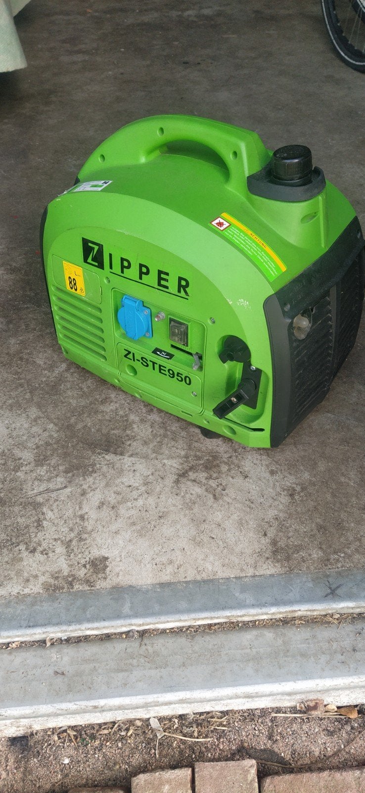 ハイジのママ　緑　ST ≥ Zipper ZI-STE950 Benzine Generator - Compact aggregaat