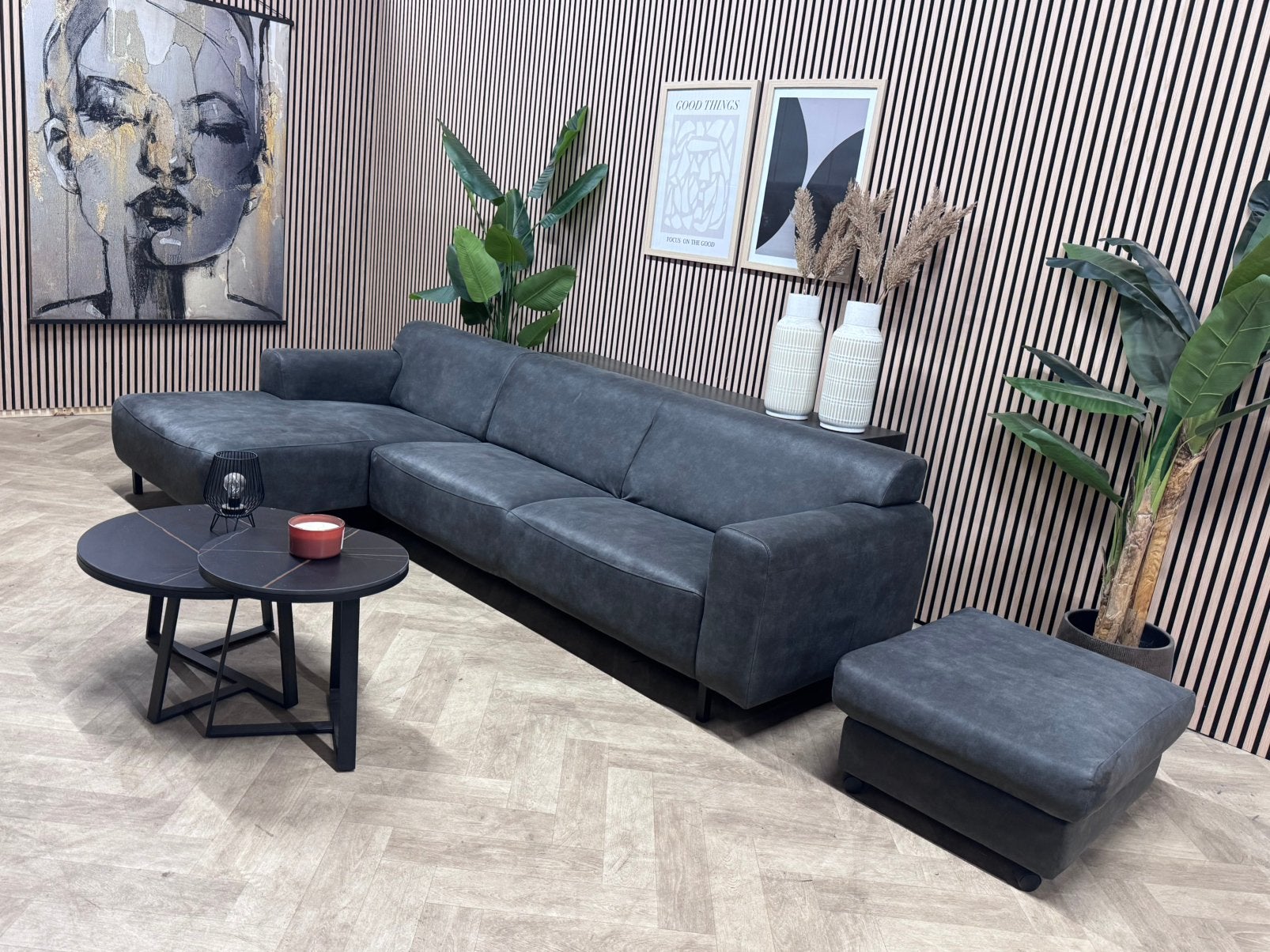 ZGAN Kapenga Hoekbank + Hocker  - Antraciet - 300 x 150cm, Huis en Inrichting, Banken | Bankstellen, -, -, Hoekbank, 300 cm of meer