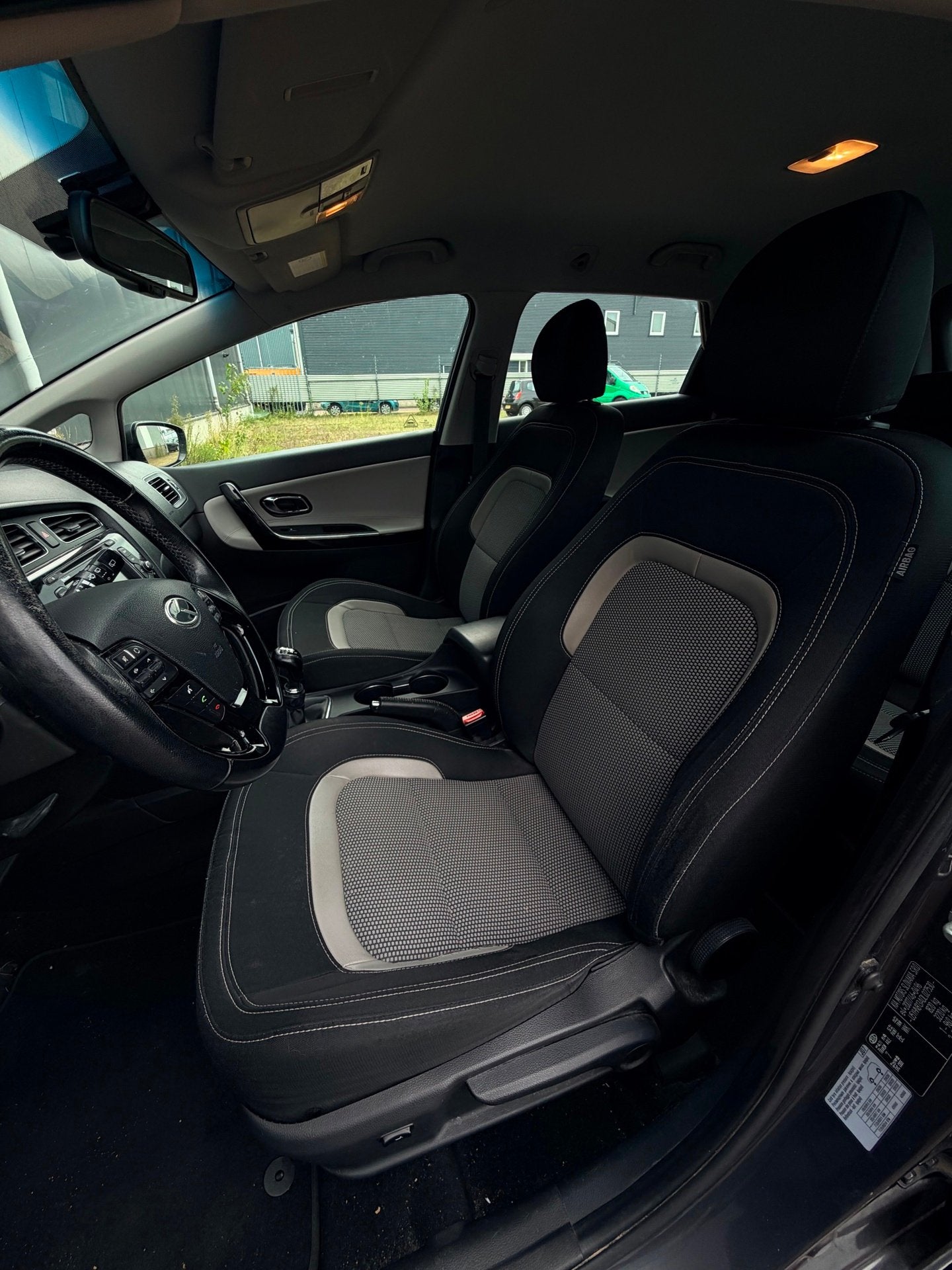 Foto 9 van Kia Cee'd Sportswagon 1.6 GDI Plus Pack Xenon led