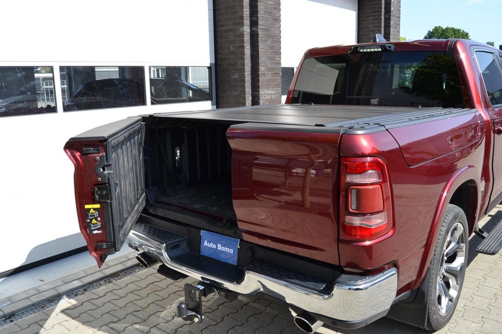 Dodge RAM 1500 5.7 V8 Crew Cab Longhorn, Head-up, 360 camera, Automaat, Gebruikt, 5654 cc, Leder