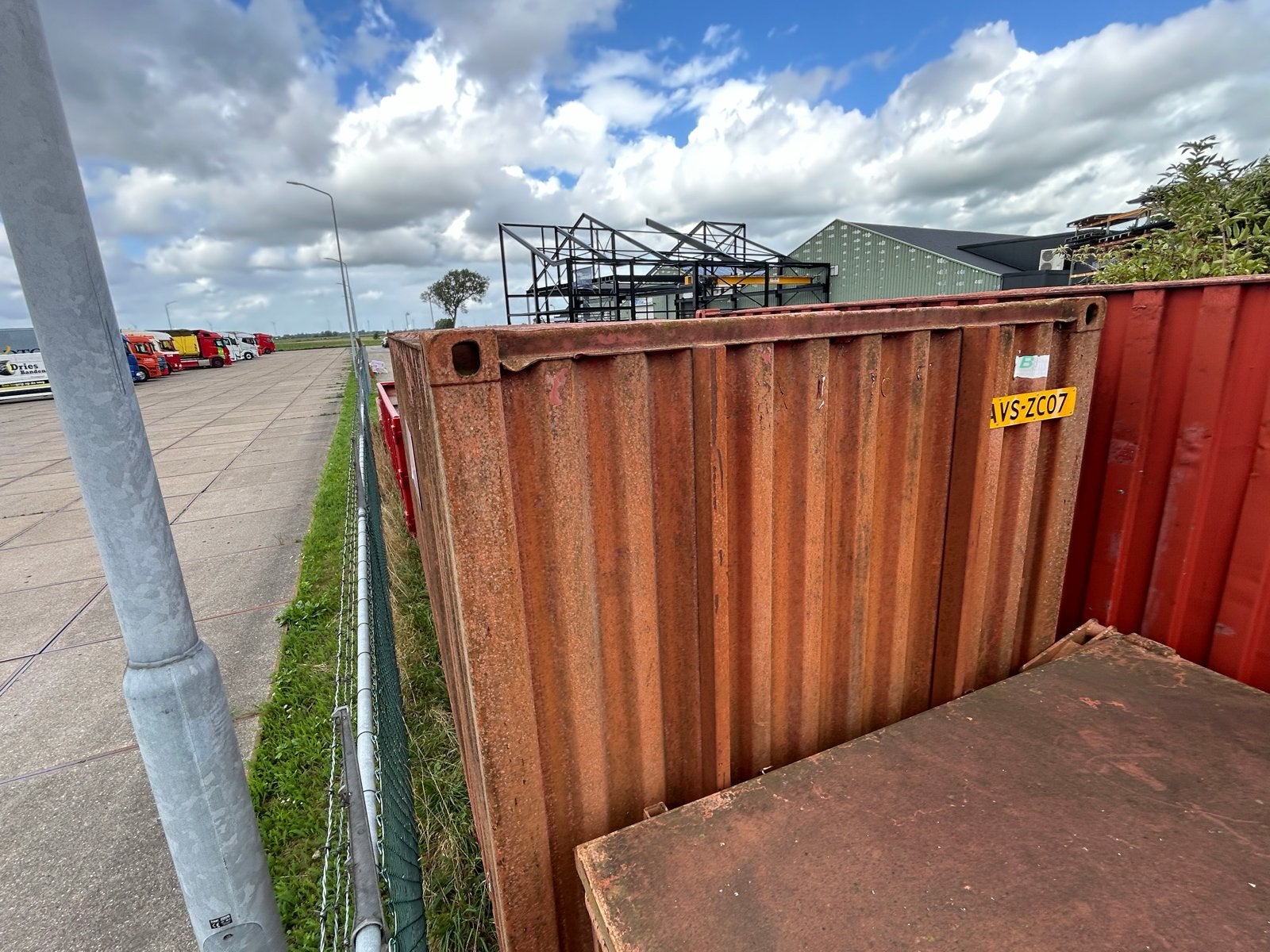 Zeecontainer 6m (20FT) met opslag en schaftgedeelte
