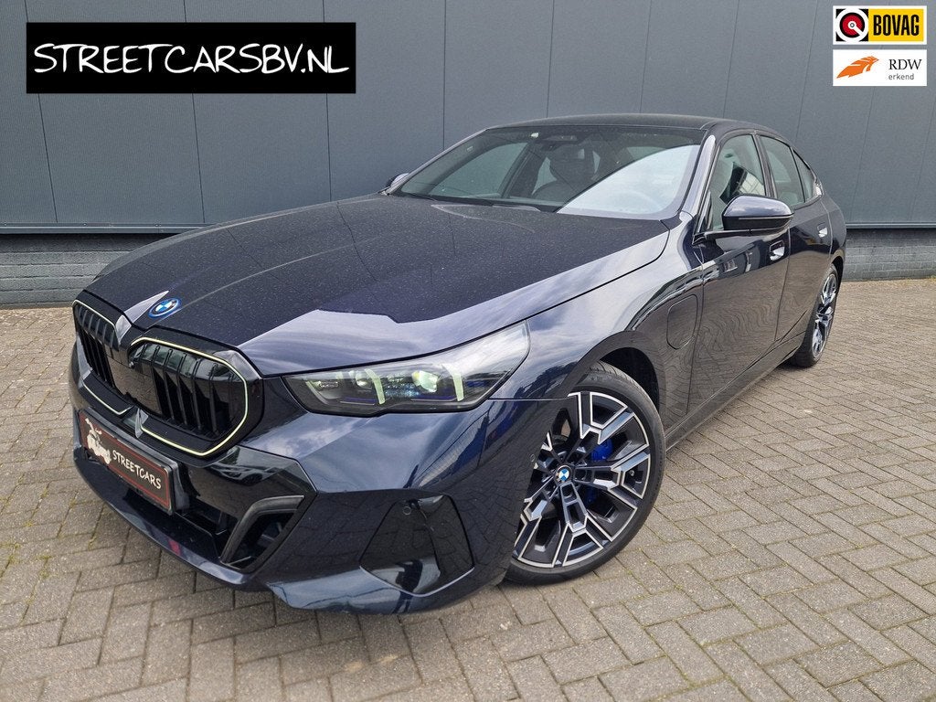 BMW 5-serie 550e xDrive M Sport Package Pro, Automaat, 12 maanden, Gebruikt, Zwart
