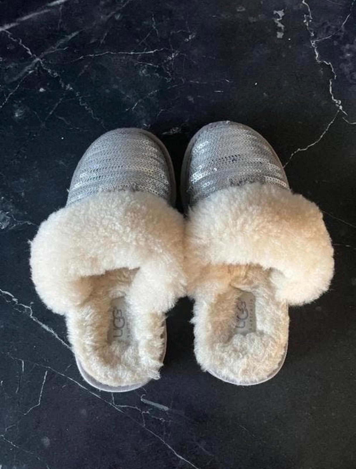 Uggs pantoffels met glitters origineel maat 35, Ophalen of Verzenden, Zo goed als nieuw, Pantoffels of Sloffen