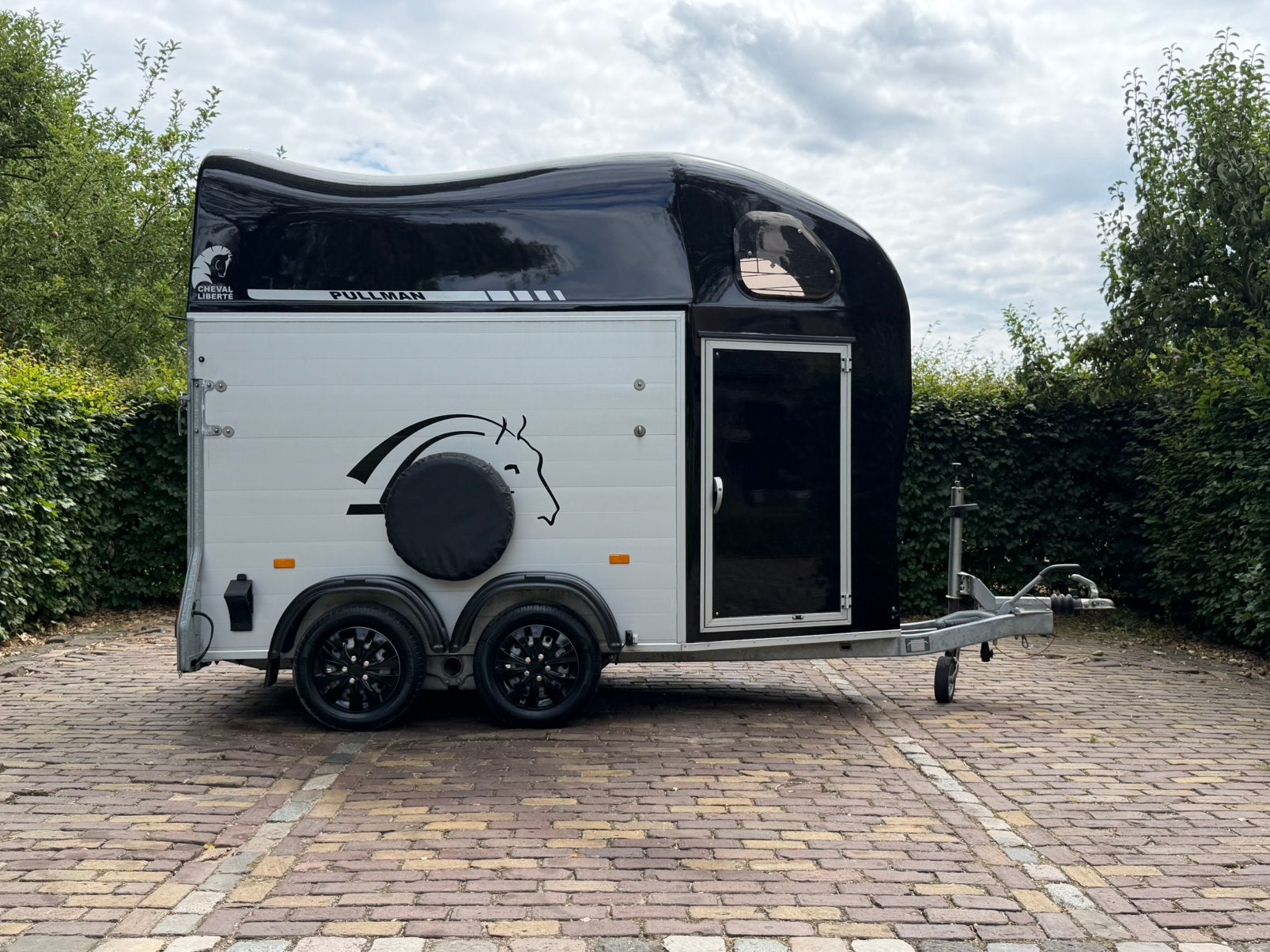 mooie 1.5 paards cheval liberte vol aluminium met zadelkamer, Ophalen, Aluminium, Zo goed als nieuw, 2-paards trailer
