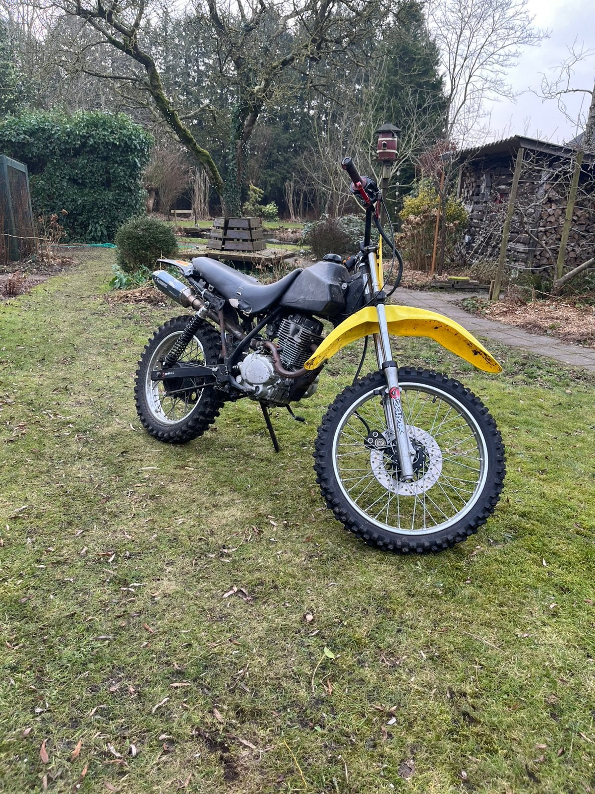 250cc crossmoter, Fietsen en Brommers, Ophalen of Verzenden, Zo goed als nieuw, Suzuki