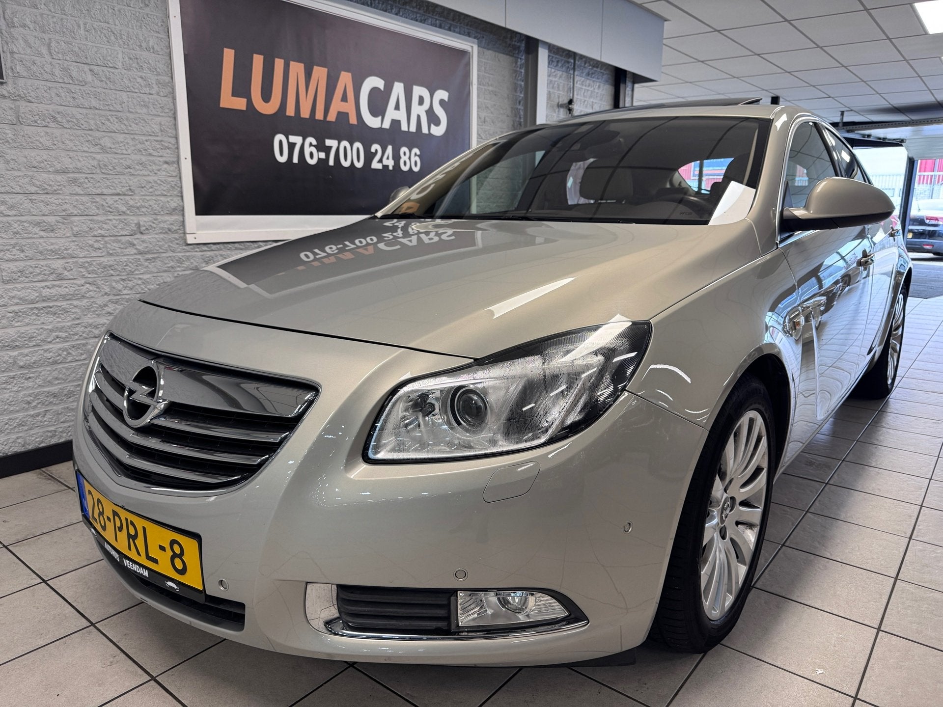 Opel Insignia 2.0 T Cosmo | Pano | Stoelverw.| Leder | 220pk, Auto's, Gebruikt, 4 cilinders, Leder en Stof, Beige