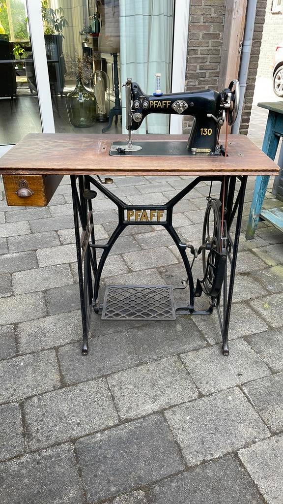 Antieke Pfaff 130 naaimachine compleet in superstaat vintage, Antiek en Kunst, Ophalen