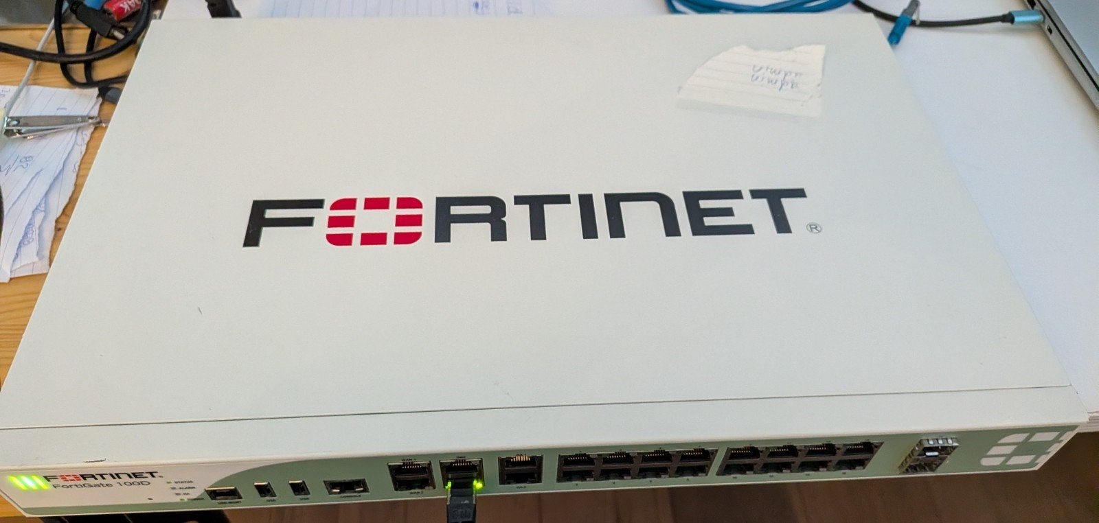 Fortinet FortiGate 100D Firewall/UTM-apparaat, Computers en Software, Ophalen of Verzenden