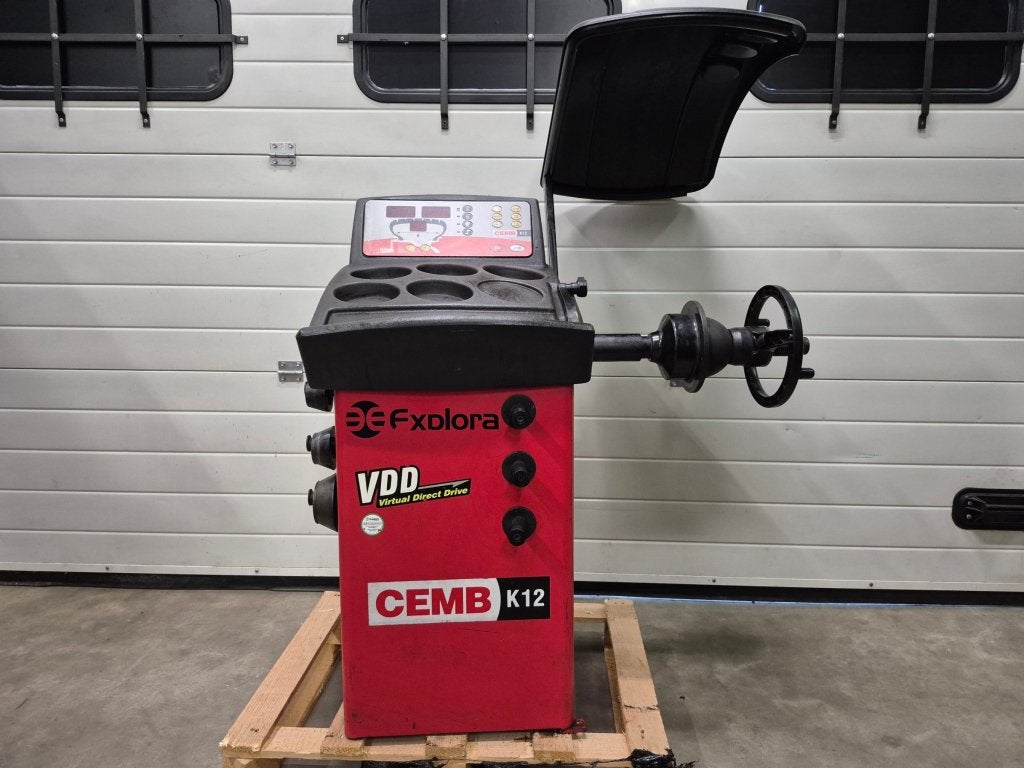 Cemb K12 balanceer apparaat / balanceer machine 230V, Niet ingevuld, Niet ingevuld, Ophalen of Verzenden, Zo goed als nieuw