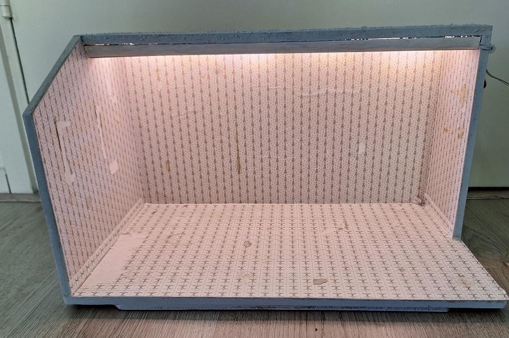 Kijkkastje met verlichting poppenhuis, Verzamelen, Poppenhuizen en Toebehoren, Ophalen of Verzenden, Gebruikt, Poppenhuis