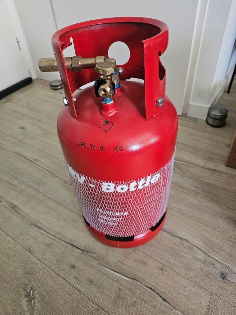 LPG gasfles, zo goed als nieuw, gekeurd tot 2035, Caravans en Kamperen, Ophalen of Verzenden, Zo goed als nieuw