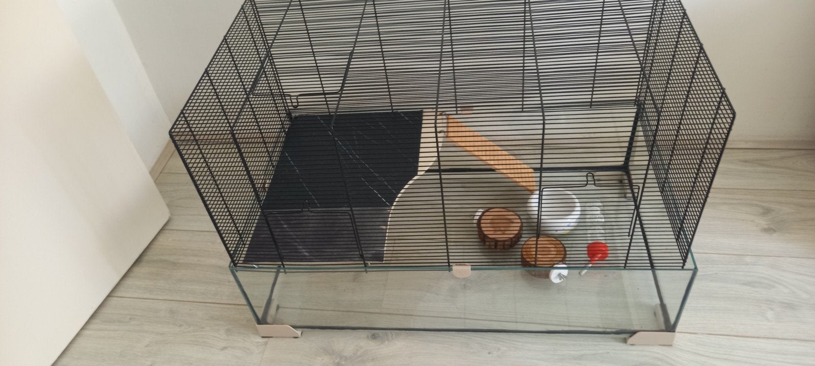 Hamsterkooi , onderkant glas, bovenkant tralies, Dieren en Toebehoren, Kooi, Zo goed als nieuw, Hamster, 75 tot 110 cm