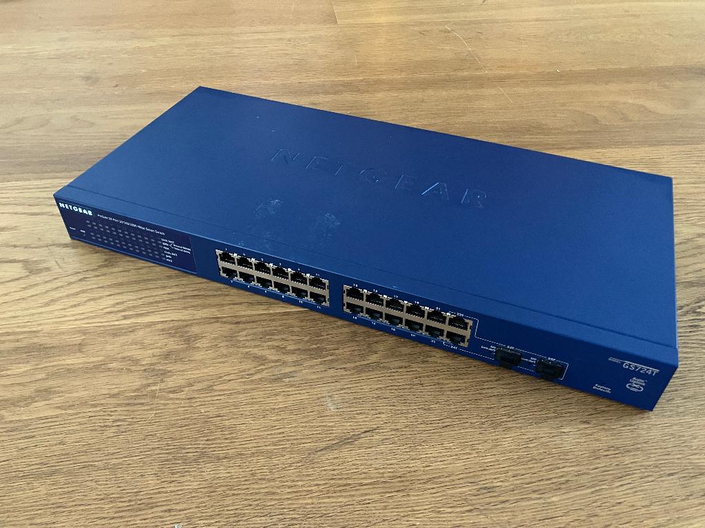 Netgear ProSafe 24-poorts managed switch, Computers en Software, Netwerk switches, Gebruikt, Ophalen of Verzenden
