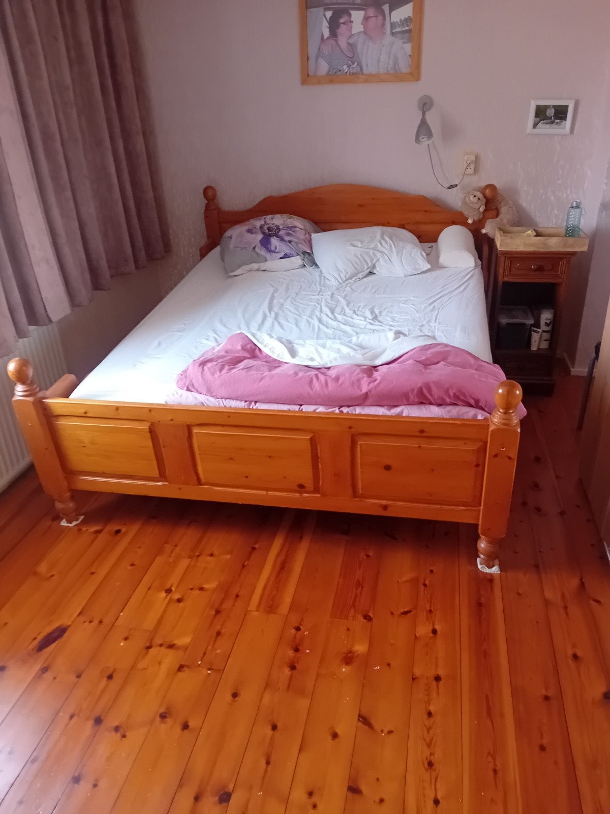 Tweepersoonsbed van hout - Zo goed als nieuw, Huis en Inrichting, Bruin, Tweepersoons, Zo goed als nieuw, 200 cm