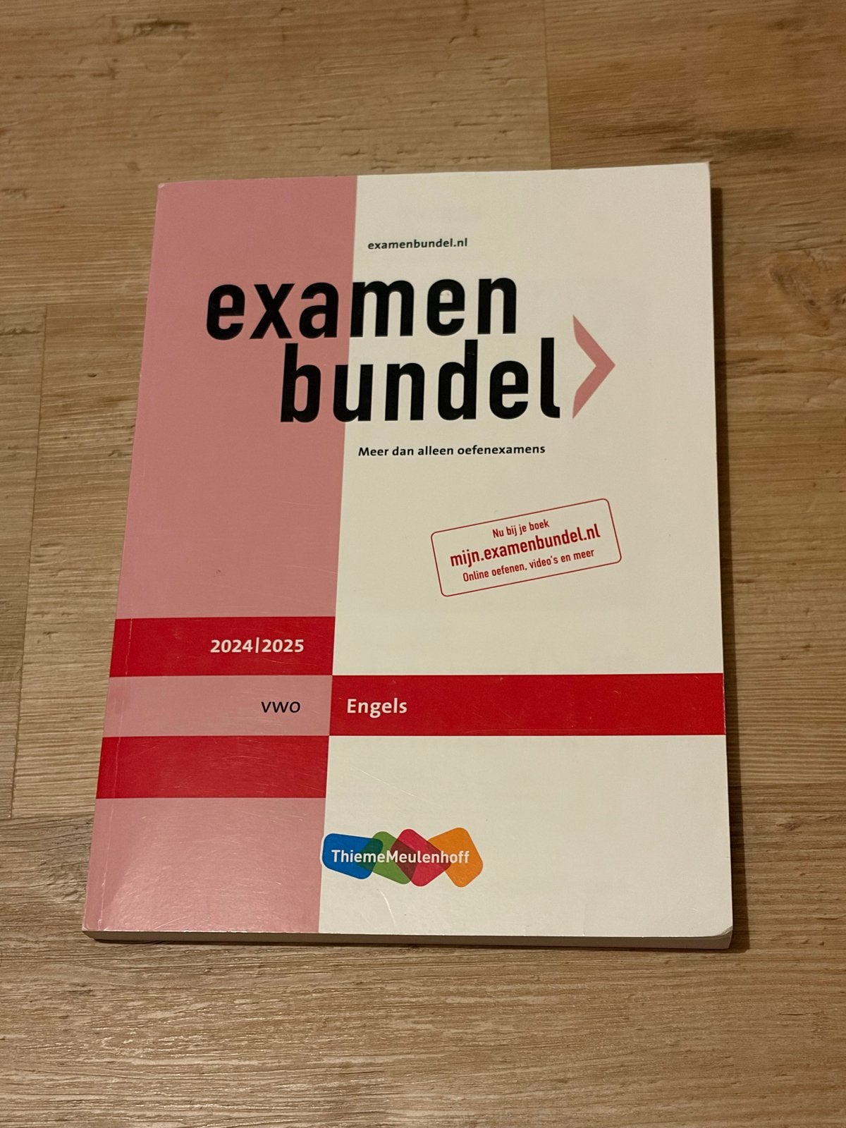 Examenbundel VWO Engels 2024/2025, Ophalen of Verzenden, Alpha, Zo goed als nieuw, WO
