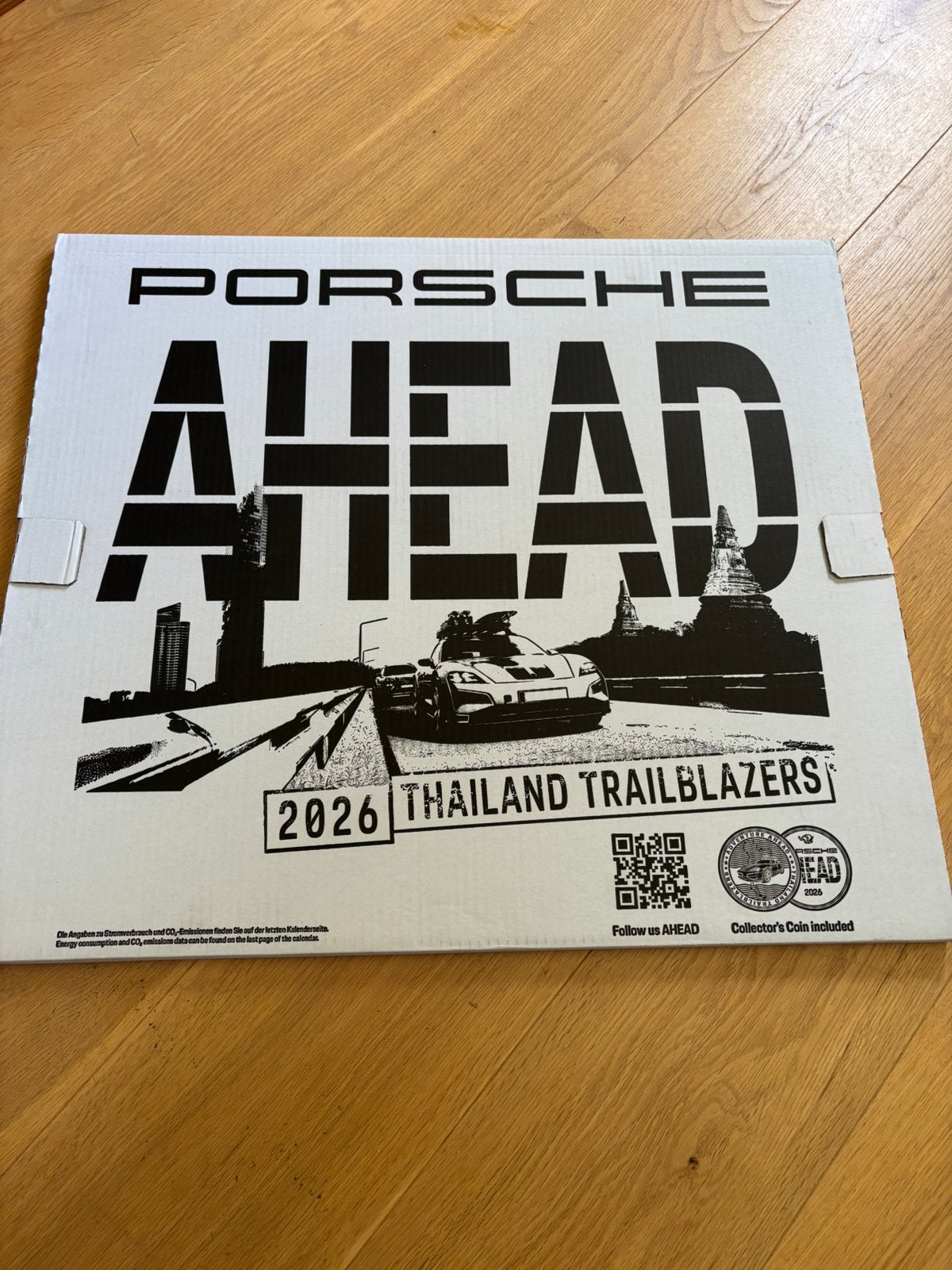 Porsche kalender 2026 en originele Porsche sleutelhanger, Ophalen of Verzenden, Nieuw, Auto's