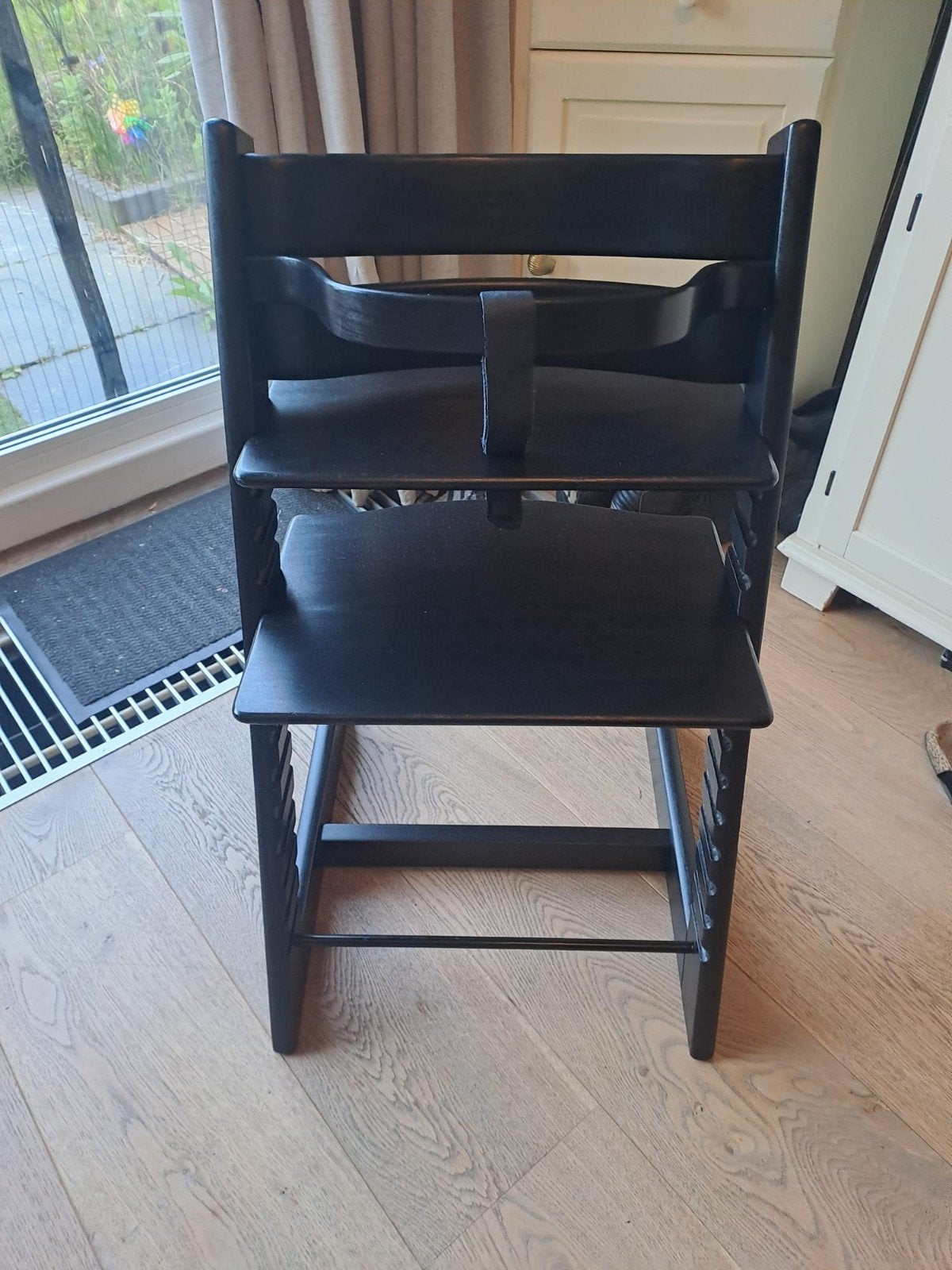 Stokke Tripp Trapp kinderstoel zwart als NIEUW! (oud model), Kinderen en Baby's, Kinderstoelen, Ophalen, Zo goed als nieuw, Meegroeistoel