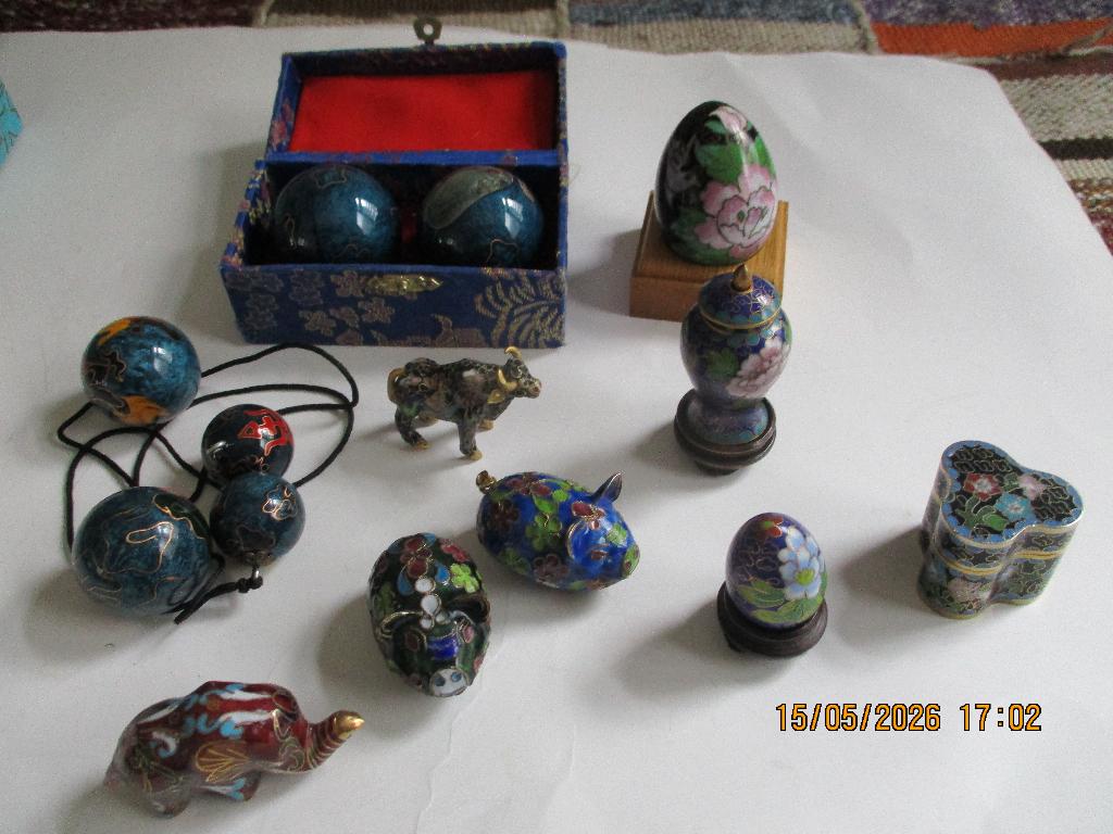 email cloisonne vaasje masage ballen dieren 14 stuks, Ophalen of Verzenden