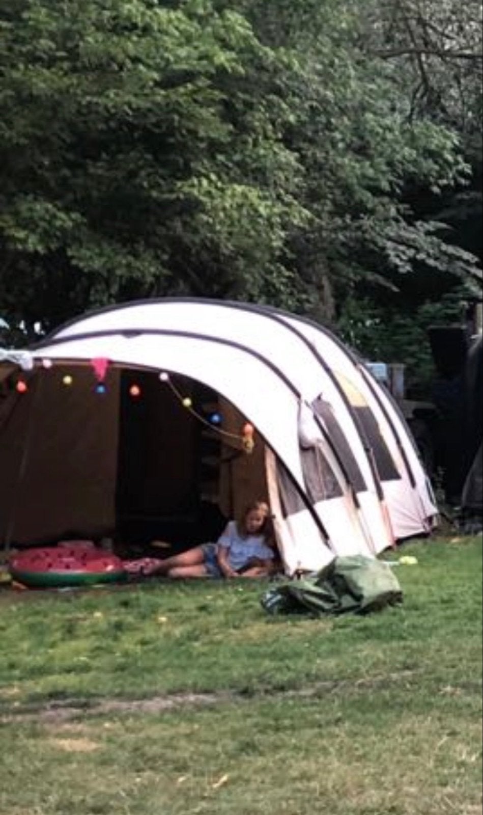 Ruime tunneltent voor 4-5 personen - Ideaal voor kamperen, Ophalen, Gebruikt, Tot en met 6