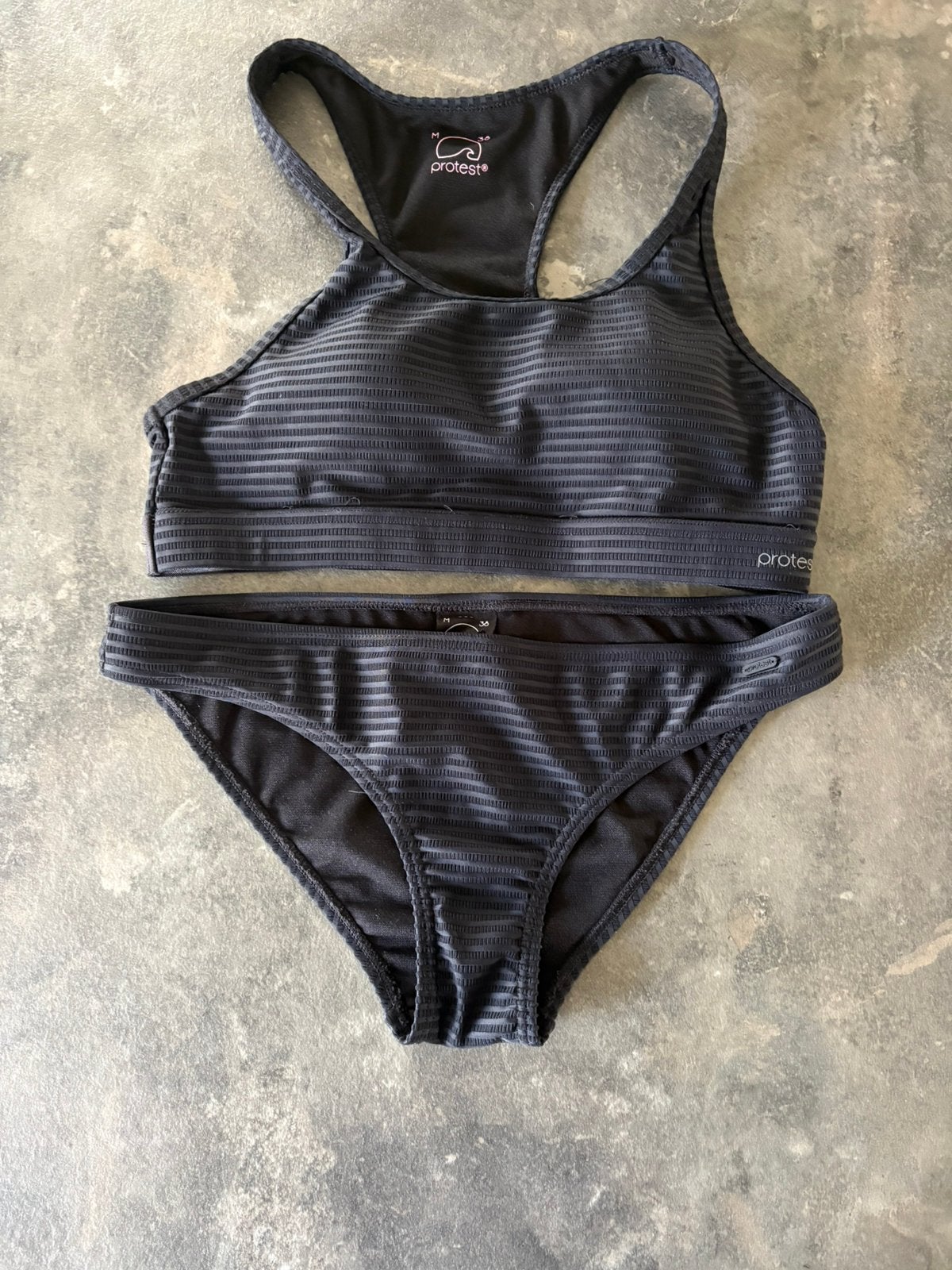Bikini protest maat 38 / M kleur zwart, Ophalen of Verzenden, Zo goed als nieuw