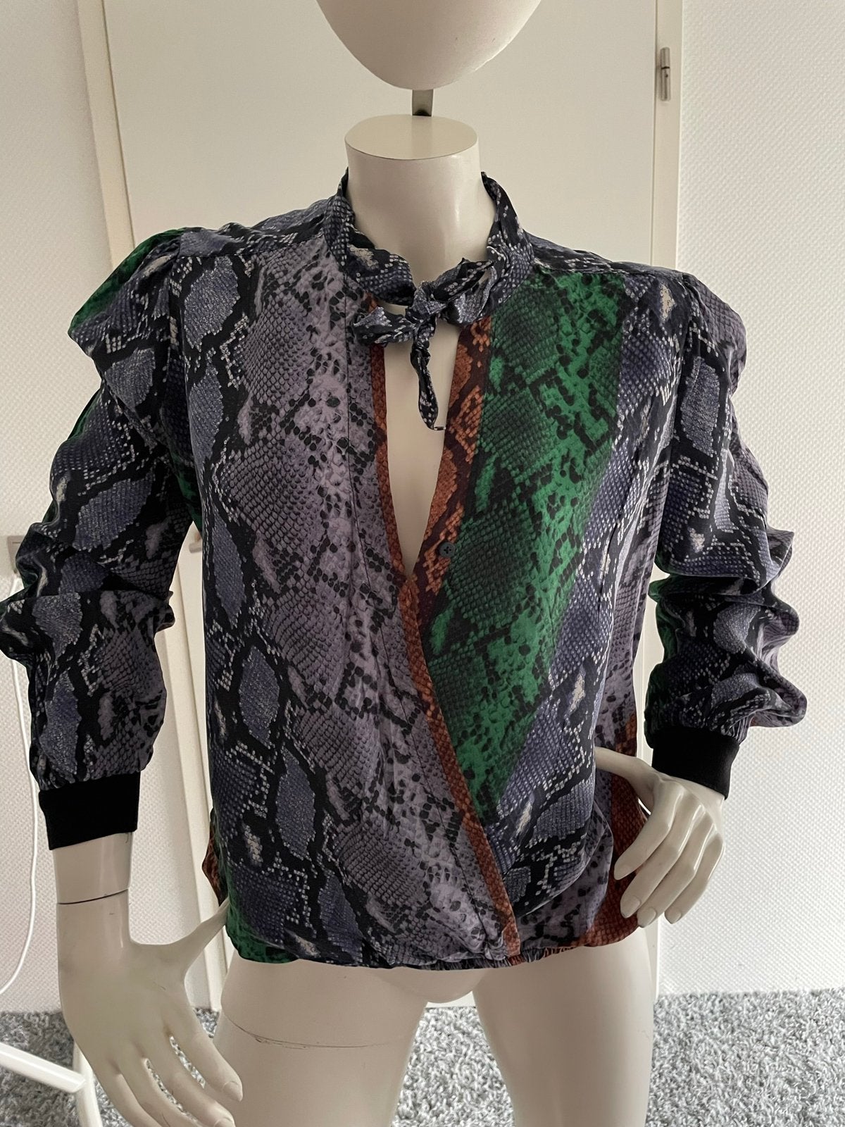 Summum woman blouse met leuke slangen print maat 36., Ophalen of Verzenden, Zo goed als nieuw, Maat 36 (S), Paars