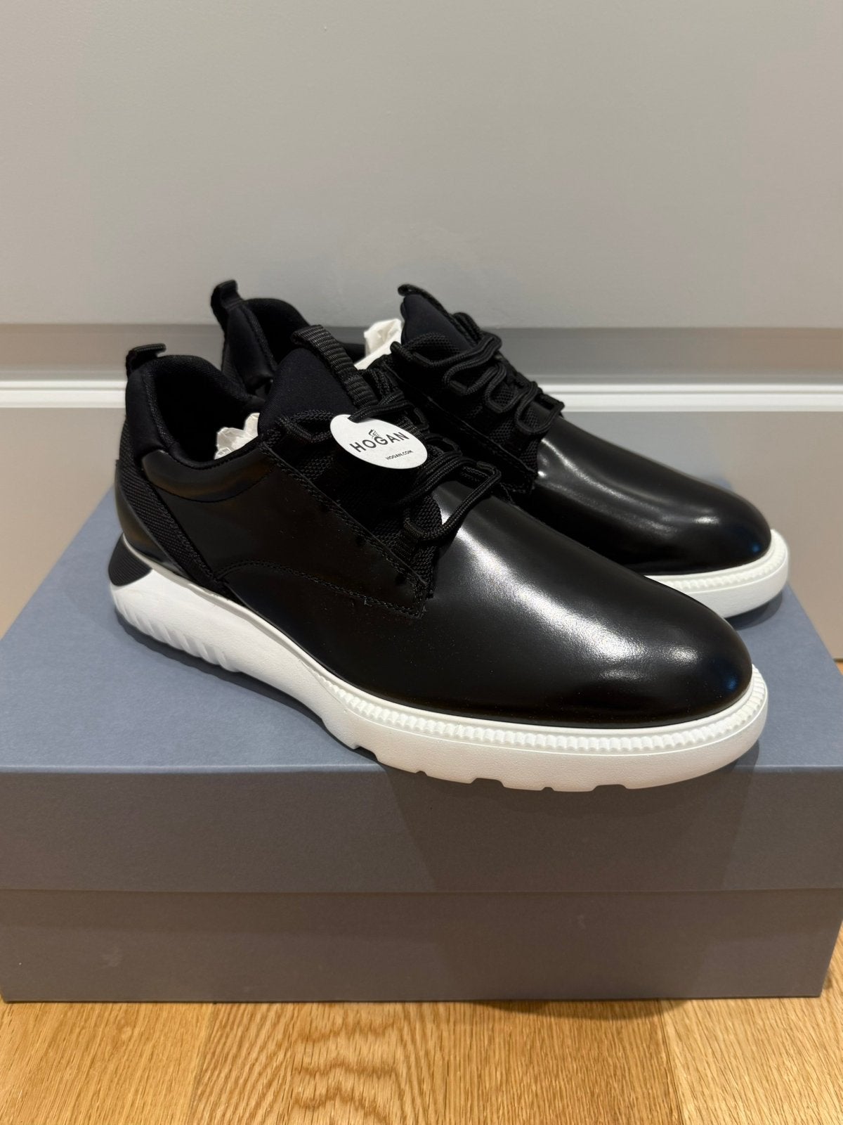 NIEUW Hogan H600 Sneakers | UK 6.5 | (165), Zwart, Ophalen of Verzenden, Sneakers of Gympen, Zo goed als nieuw