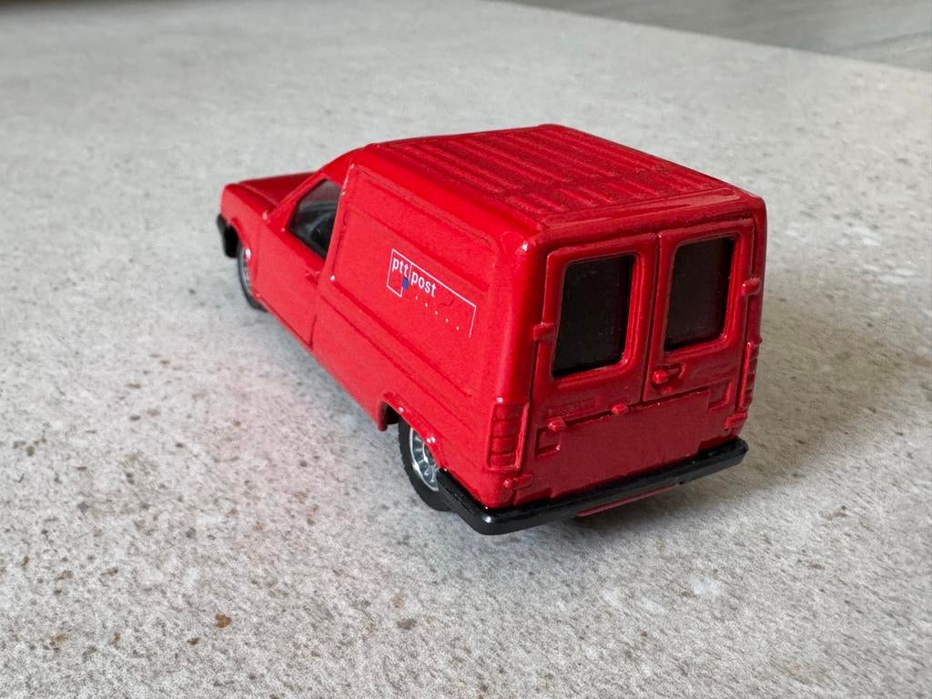 Solido Renault Express PTT Post Rood Modelauto, Hobby en Vrije tijd, Ophalen of Verzenden, Zo goed als nieuw, Auto, Solido
