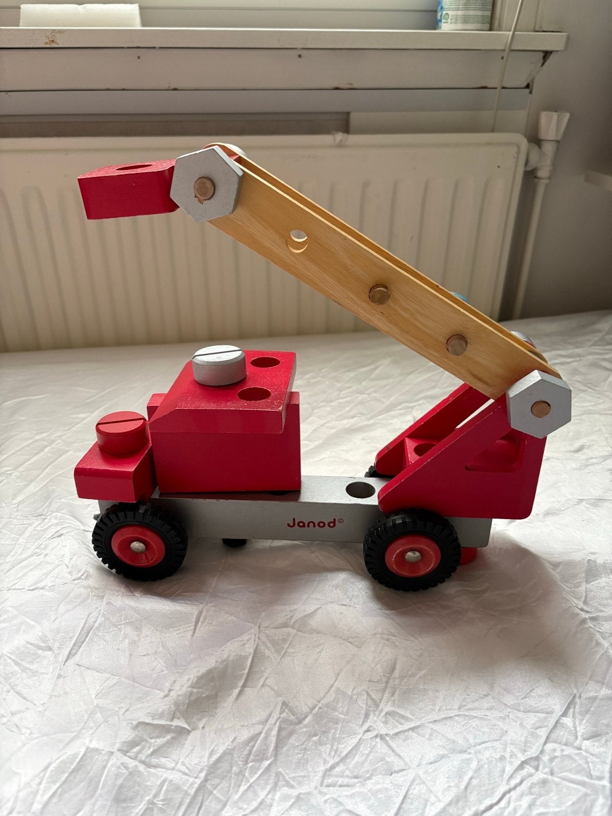 Janod Houten Brandweerauto met Uitschuifbare Ladder, Kinderen en Baby's, Ophalen of Verzenden, Gebruikt