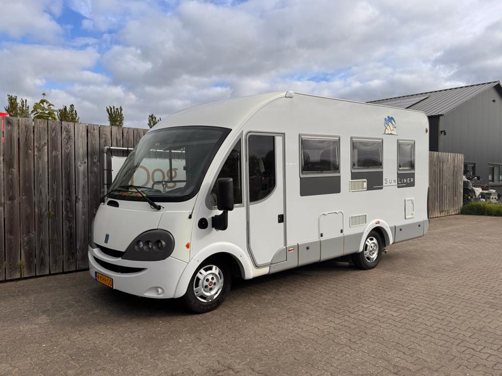 Knaus Sun Liner met Maxfan, omvormer en nieuwe APK, Caravans en Kamperen, Buscamper of Camperbus, Particulier, Knaus, Achteruitrijcamera