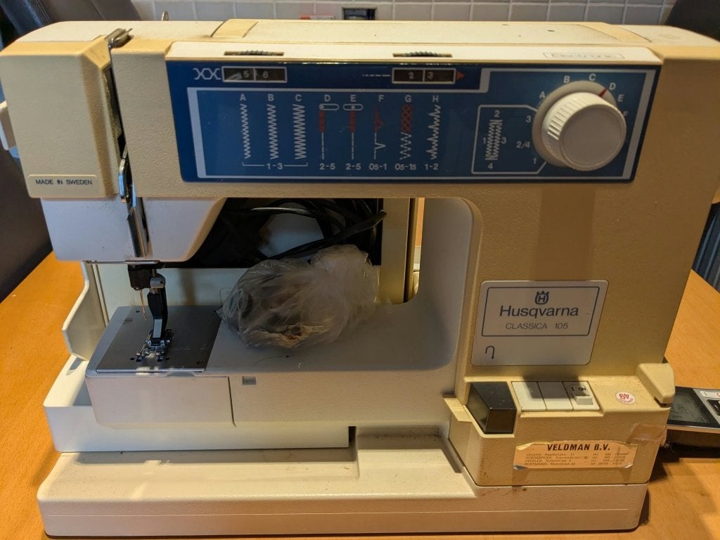 Husqvarna naaimachine, Hobby en Vrije tijd, Ophalen of Verzenden, Gebruikt, Naaimachine, Husqvarna