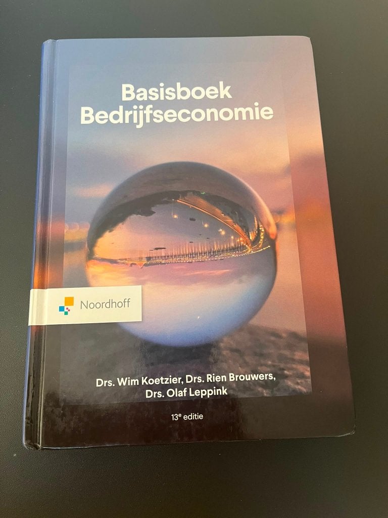 Basisboek Bedrijfseconomie 13e editie, Wim Koetzier; Rien Brouwers, Zo goed als nieuw, Beta, HBO