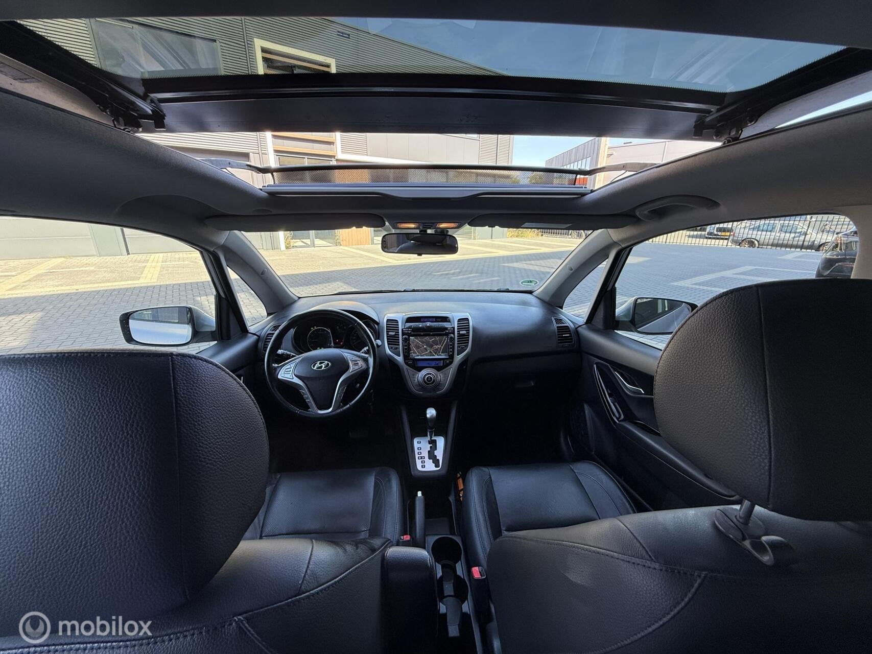 Hyundai ix20 1.6i i-Catcher Automaat leer pano stoelverwarmi, Auto's, Euro 5, 1591 cc, Bedrijf, IX20