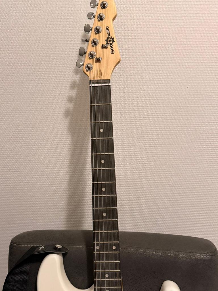 Gear4music elektrische gitaar met Tone City King of Blues, Muziek en Instrumenten, Ophalen, Zo goed als nieuw, Solid body, Overige merken