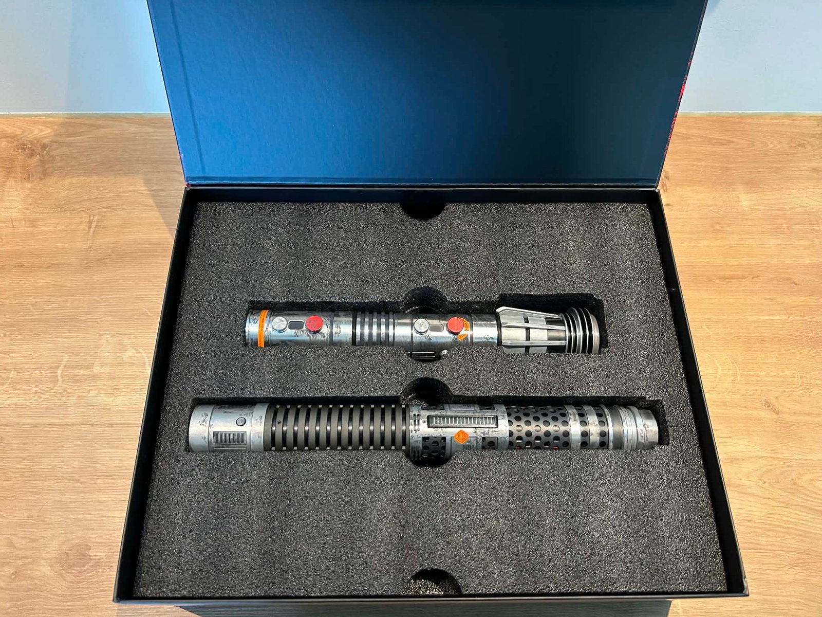 Darth Maul (Shadow Lord) Limited Edition Legacy LIGHTSABER, Ophalen of Verzenden, Nieuw, Replica