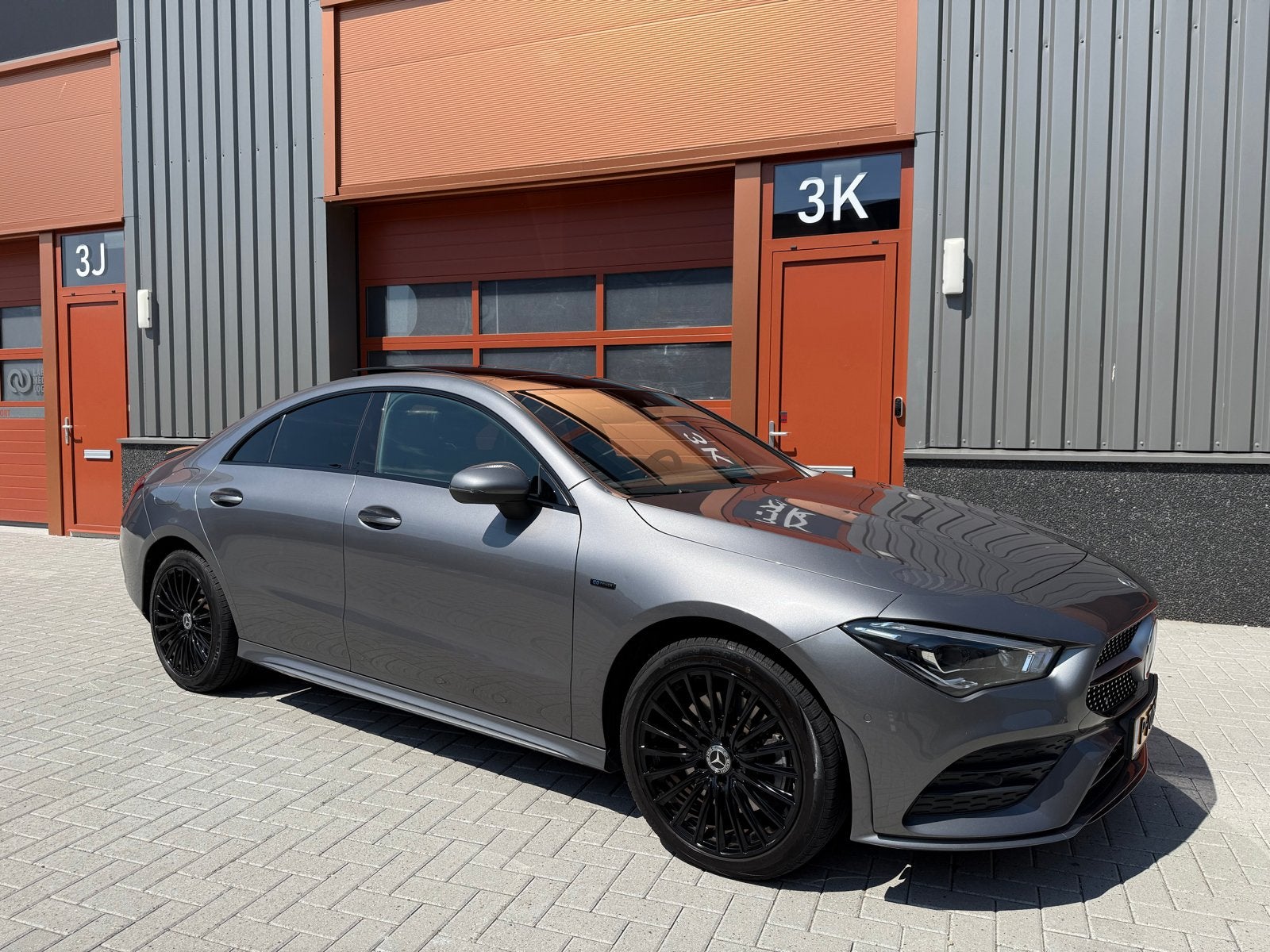 Mercedes-Benz CLA 250 e | AMG | PANO | SFEER |, Auto's, CLA, 4 cilinders, 1600 kg, 1332 cc