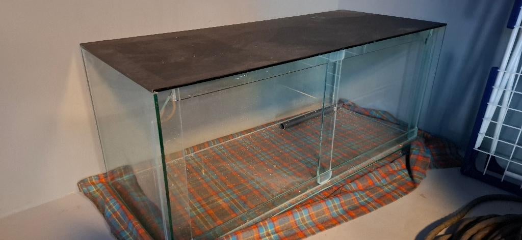 Aquarium te koop, Dieren en Toebehoren, Vissen | Aquaria en Toebehoren, Ophalen, Overige merken, Zo goed als nieuw, Inclusief deksel