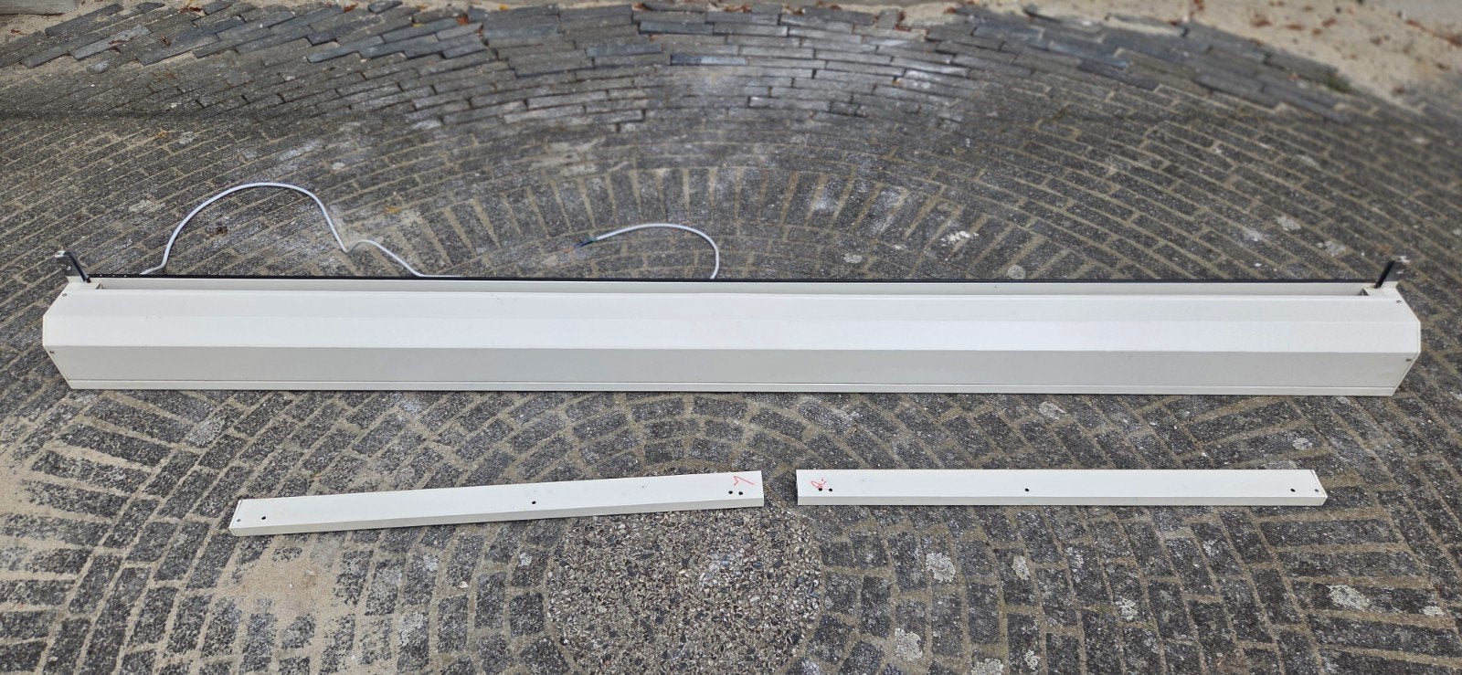 Rolluik wit verduisterend, Ophalen, Gebruikt, Wit, 200 cm of meer