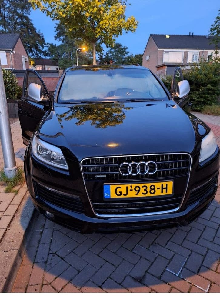 Audi Q7 3.0 TDI 176KW Quattro Tiptr. 7ST 2008 Zwart, Auto's, Automaat, Zwart, 7 stoelen, Zwart