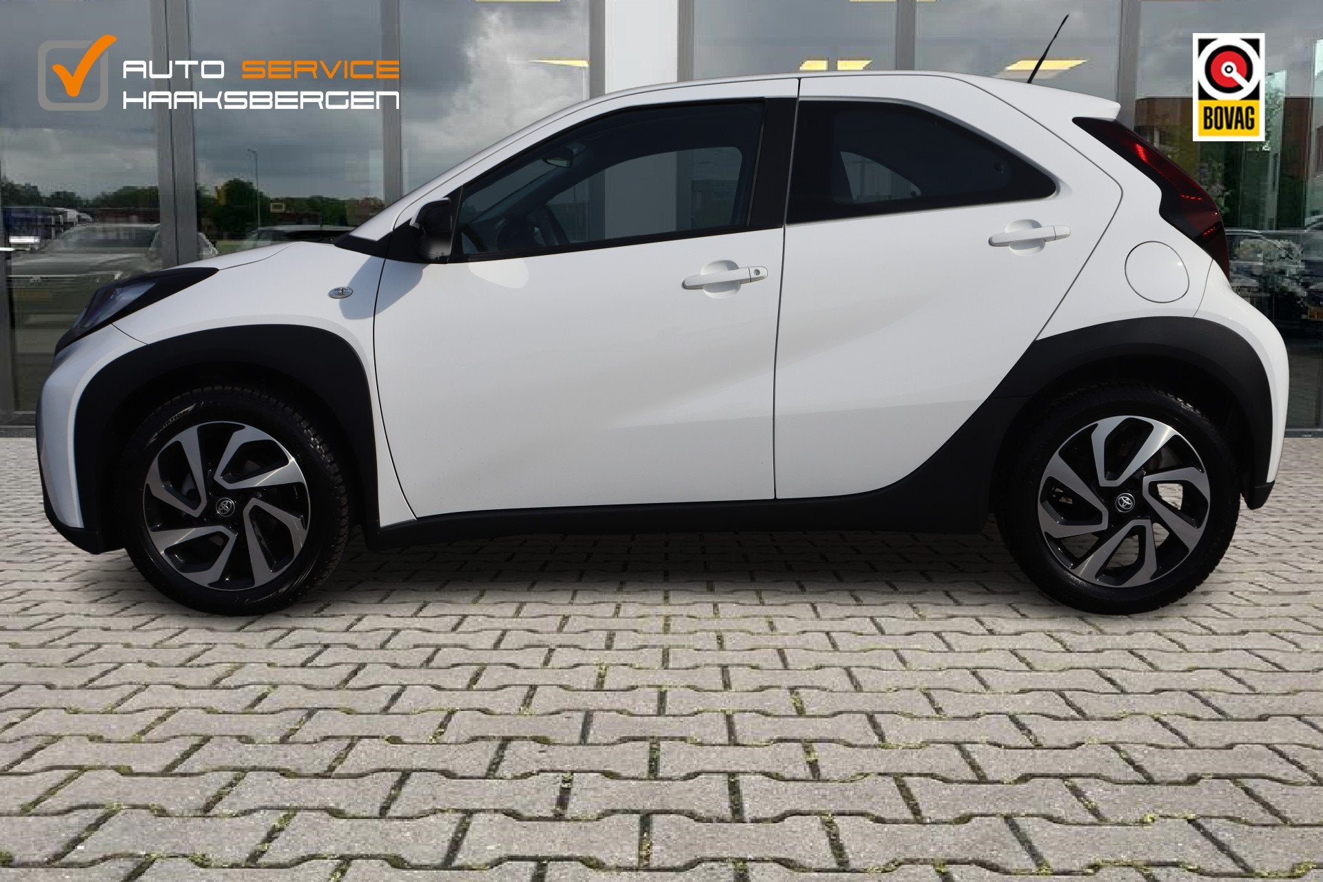 Toyota Aygo X 1.0 VVT-i S-CVT Play | Camera | 17 Inch | All, Auto's, Stof, Gebruikt, Start-stop-systeem, 4 stoelen