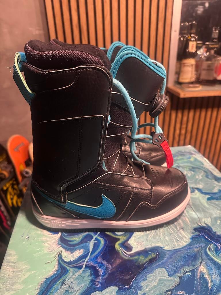 Maat 38.5 Nike Vapen Snowboard Boots met BOA sluiting, Ophalen of Verzenden, Zo goed als nieuw, Snowboots