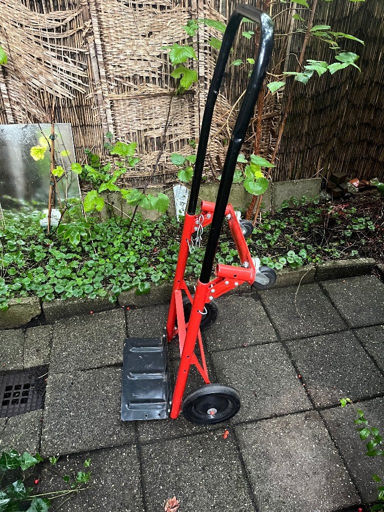 Steekwagen met 4 wielen, Doe-het-zelf en Verbouw, 60 tot 80 liter, Ophalen, Zo goed als nieuw, Steekwagen