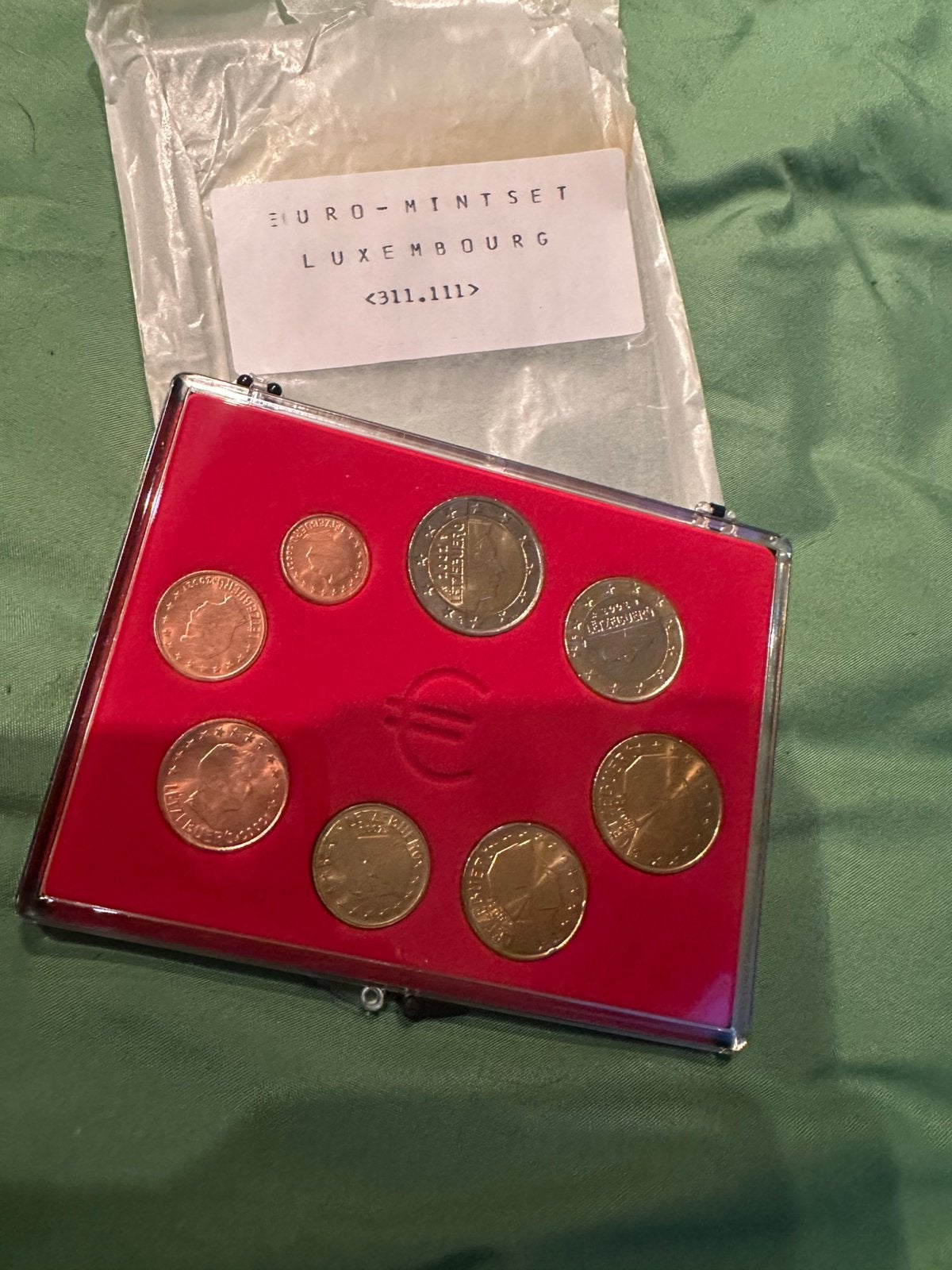 Euro-mintsets (Luxemburg & Finland) + themaset, Ophalen of Verzenden, Overige waardes