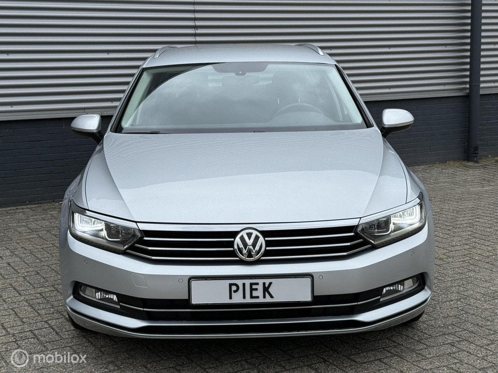 Volkswagen Passat Variant 1.6 TDI Highline EXPORT! AUTOMAAT, Gebruikt, Euro 6, 4 cilinders, Origineel Nederlands