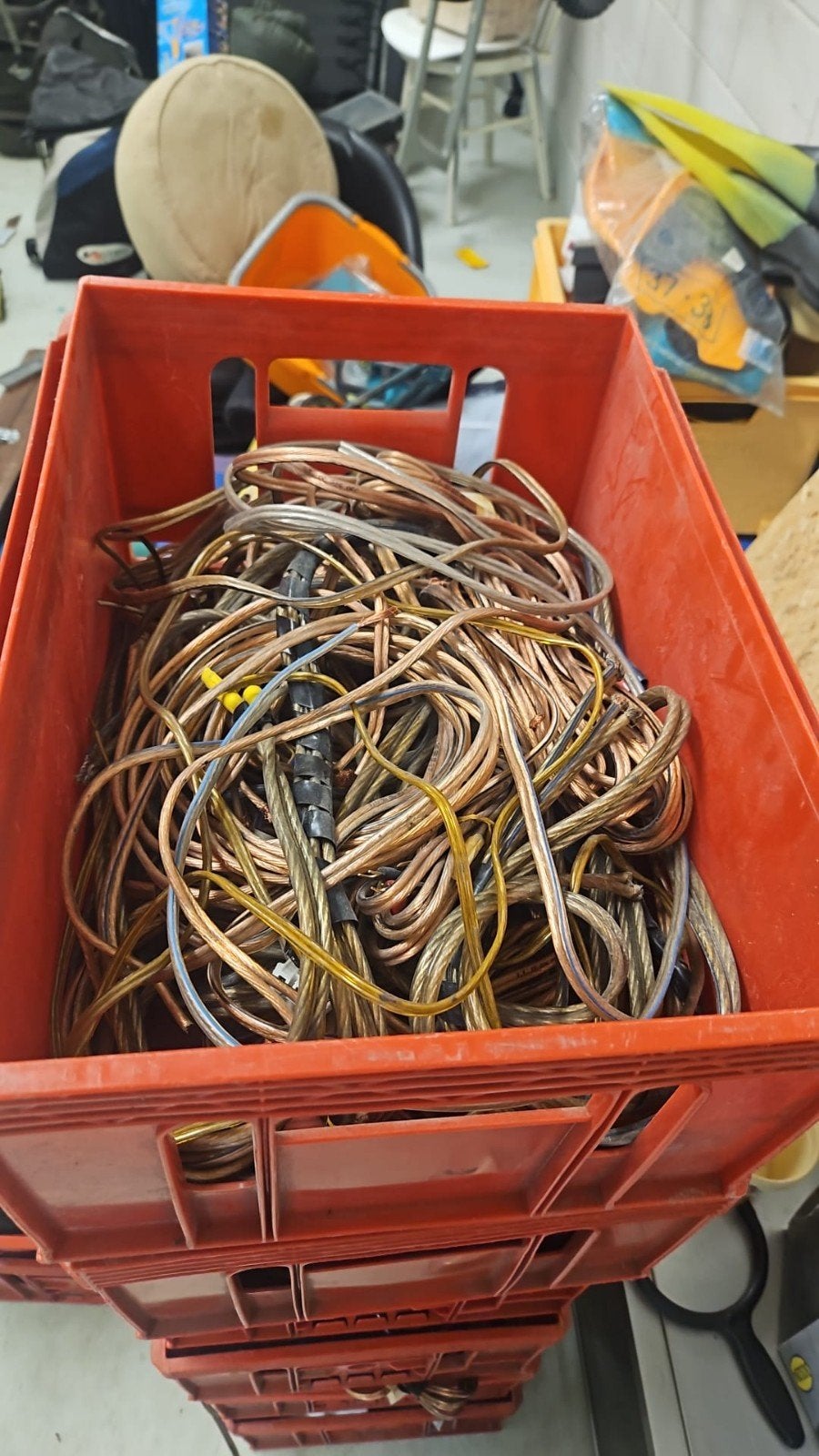 gratis gezocht oude en kapotte  kabels, Ophalen, Kabel of Snoer