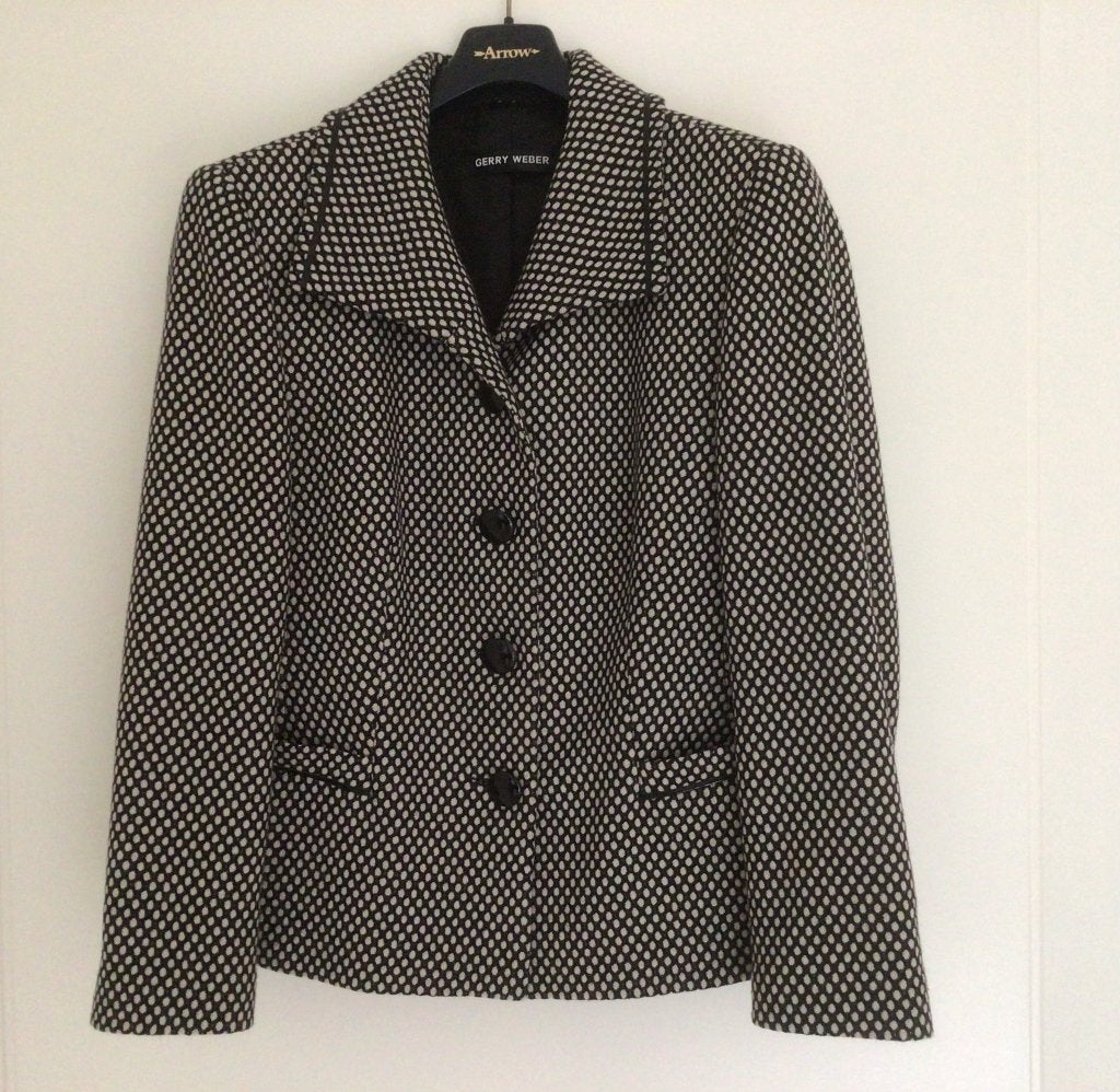 Mooie zwart/wit blazer, maat 44, Gerry Weber, Kleding | Dames, Jasjes, Kostuums en Pakken, Maat 42/44 (L), Ophalen of Verzenden