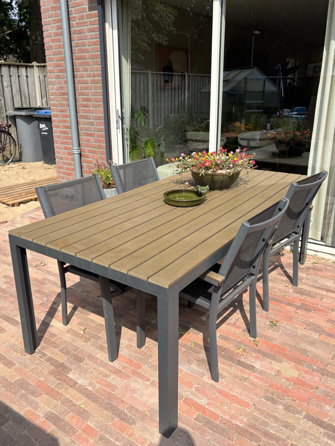 Tuinset Bois Le Duc: Tafel en 4 stoelen, Tuin en Terras, Ophalen, Gebruikt, Aluminium, Stapelbaar