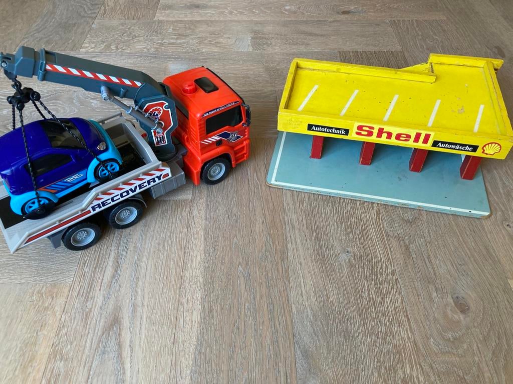 Speelgoed garage en auto, Ophalen of Verzenden, Gebruikt